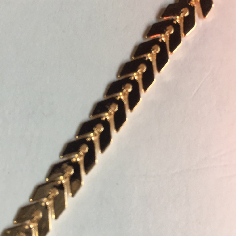 New! Chevron Ankle Bracelet - Picture 4 of 8